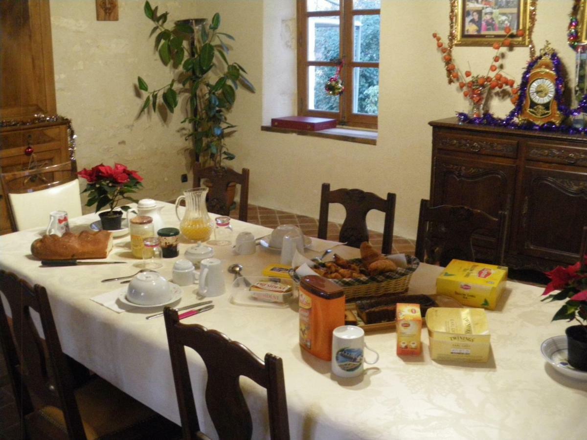 Domaine De La Touche Mosnay Bed & Breakfast ภายนอก รูปภาพ